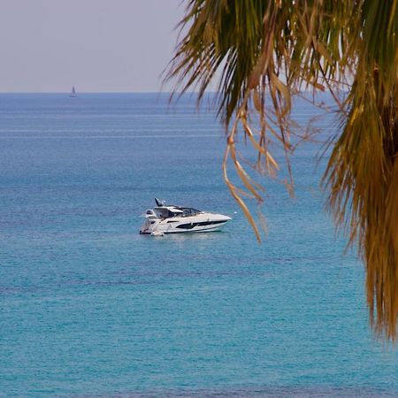 "Dans Les Toits De La Ville" Plein Centre Et Mer Menton Exterior foto