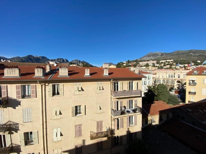 "Dans Les Toits De La Ville" Plein Centre Et Mer Menton Exterior foto